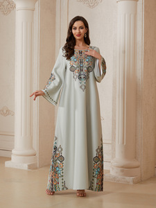 Abito Abaya Ricamato in Stile Arabo per Donne, Veste Musulmana Modesta, Traspirante in Poliestere, Taglia Unica, <span class=keywords><strong>Design</strong></span> <span class=keywords><strong>Etnico</strong></span> - Product Image 4