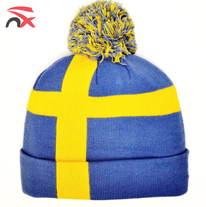 Gorro de Punto con Bola, Tejido con Fibras Acrílicas, Bandera Nacional de Finlandia, Hecho <span class=keywords><strong>en</strong></span> China, para Mantener el Calor - Product Image 6