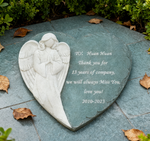 Plaque commémorative en résine personnalisable à deux tons en forme de cœur d'ange - Nom/date/citation gravable, idéale pour la décoration de jardin/maison et pour les animaux de compagnie/les êtres chers - Product Image 3