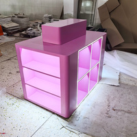 Vitrine Îlot pour Magasin avec Design Unique et Éclairage – Idéale pour Commerce et Supermarché