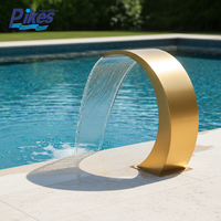 VT-090 Cascade d'eau extérieure puissante en acier inoxydable à bouche large avec crochet en arc pour SPA/Jardin/Piscine