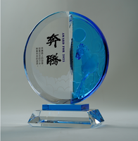 2025 Nouvelle Arrivée Blue Horse Modèle Liuli Crystal Award Plaques avec Base en cristal clair