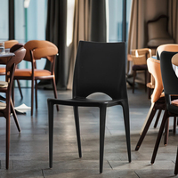 Chaises empilables en plastique noir moderne pour hôtel, restaurant, vente en gros au prix d'usine