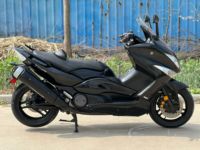 Scooter Maxi Premium Yamaha Tmax500 à Refroidissement Liquide, Moteur Bicylindre Parallèle pour les Voyages Longue Distance et les Déplacements Quotidiens