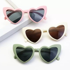 Gafas de Sol con Forma de Corazón para <span class=keywords><strong>Despedida</strong></span> de <span class=keywords><strong>Soltera</strong></span>, Estilo Vintage Retro para Mujer, Color Personalizado - Product Image 3