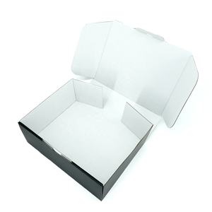 Boîte postale ondulée noire personnalisée avec logo UV boîte d'emballage de vêtements d'estampage de luxe pour abaya <span class=keywords><strong>et</strong></span> marque de mode - Product Image 4