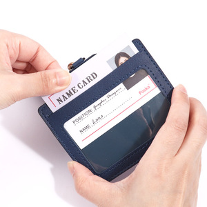 Porta credenciales horizontal de cuero PU de colores con entrega rápida, para personal de aeropuerto, con gancho metálico y cordones. - Product Image 3