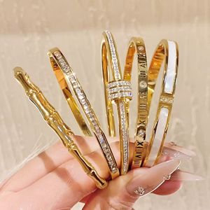 Bracelet Doré pour Femme, Bijou en Titane Plaqué Or 18K, Étanche, Antirouille et Inaltérable, <span class=keywords><strong>Bijoux</strong></span> de Couple Homme et Femme - Product Image 2