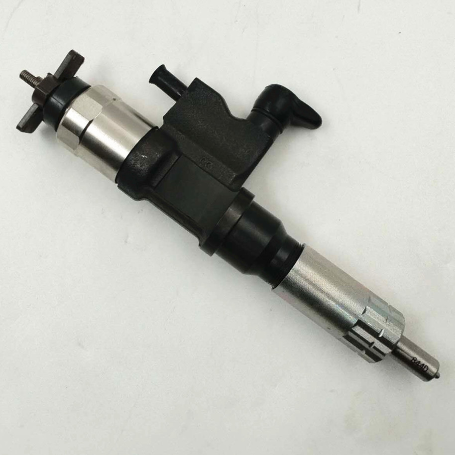 Common Rail Injetor 295050-1520 Diesel Engine Fuel Injector 8-98243863-0