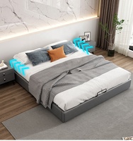 Cadre de lit en tissu gris clair Wenermei avec design capitonné, mobilier de chambre minimaliste