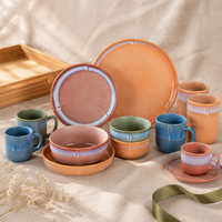Service de table en grès réactif avec bordure émaillée, couleurs terre multiples, assiettes, bols et tasses en céramique résistantes aux éclats pour café, hôtel, vente en gros