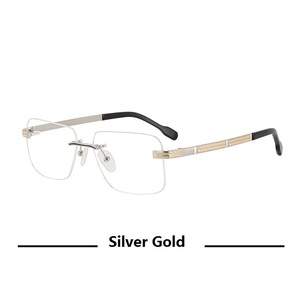 إطارات نظارات كلاسيكية فاخرة من التيتانيوم للجنسين موديل 50120 - Product Image 3