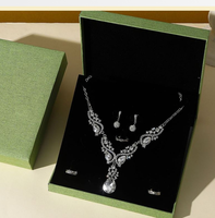 Boîte de rangement portable verte à couvercle rabattable pour bijoux (bagues, bracelets, colliers, boucles d'oreilles, montres) – Emballage cadeau rigide