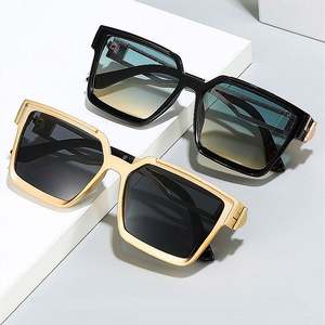 Gafas de Sol Retro 2025 con Logotipo Personalizado, Montura Metálica Hueca para Hombre, Protección UV400, Gafas de Sol Cuadradas para Conducir - Product Image 5