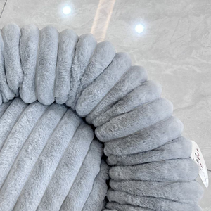 Cama Personalizada para Perros y Gatos, Diseño de Donut, Felpa Cálida y Cómoda para Todas las Estaciones, para Perros Pequeños y Grandes - Product Image 2