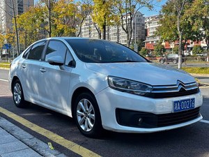 Citroën <span class=keywords><strong>C4</strong></span> d'occasion <span class=keywords><strong>2018</strong></span> 1.6L Automatique Confort Plateforme PSA Famille Voyage Entretenue entreaxe 2610mm Écran tactile 7 pouces <span class=keywords><strong>Prix</strong></span> abordable - Product Image 6