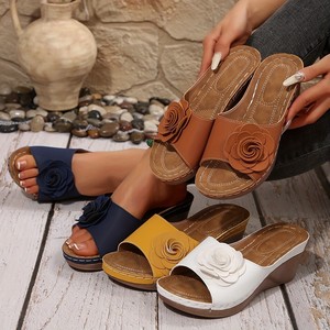2026 New Arrival Summer Women Open Toe <b>Wedge</b> <b>Platform</b> <b>Sandals</b> Floral decoration Fashion Sexy Slide for PU Upper Rubber - Product Image 1