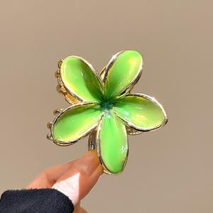 مشابك شعر معدنية أنيقة على شكل زهرة من YJL، تصميم عصري وجذاب، مناسبة للعطلات والصيف، 8 سم، مشابك شعر للفتيات - Product Image 3