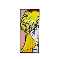 Venta al por mayor en stock broche de Sailor Moon dibujos animados anime metal insignia creativa mochila decoración collar clip esmalte duro PIN