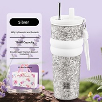 Gobelet isotherme en titane de 710 ml à double paroi avec couvercle à paille, cordon de transport, léger, anti-fuite, pour voyage, coffret cadeau