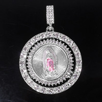 Pendentif Notre-Dame de Guadalupe glacé, plaqué or 14 carats, alliage de zinc, émail coloré, entièrement serti de zircone cubique, médaillon rotatif, cadeau religieux hip-hop