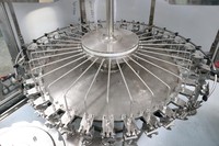 Machine d'emballage d'eau, machine de production complète d'eau en bouteille, machine de remplissage entièrement automatique d'eau pure en bouteille PET