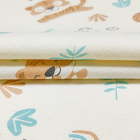 Vente en gros d'usine de tissu textile tricoté double matière, nouveau tissu imprimé en coton de dessin animé animal à la mode pour bébé/