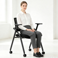 Chaise d'entraînement ergonomique pliable à roulettes pivotantes avec accoudoirs réglables et tablette d'écriture pour étudiants – Vente directe usine