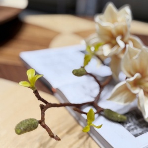 仿真三头手提式春梅玉兰仿真玉兰花束婚礼装饰花 - Product Image 4