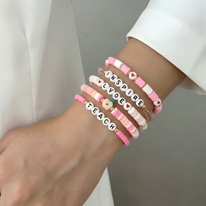 Conjunto de pulseras para el Día del Maestro, diseño de corazón y manzana con cuentas de arcilla polimérica coloridas, joyería apilable, regalo para profesores - Product Image 2