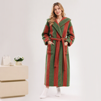 Nouvelle robe de chambre rayée haut de gamme pour femme, en polaire corail épaisse, style automne-hiver, longue tenue d'intérieur.