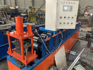 Machine de formage à froid pour panneaux de clôture en acier coloré, vente directe d'usine, machine de fabrication de panneaux muraux - Product Image 5