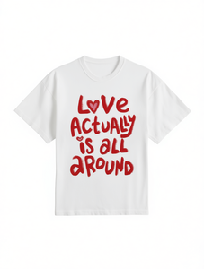 T-shirt Oversize da Donna Taglie Forti Bianca Morbida Traspirante Casual Girocollo Stampa Termotrasferibile Love Actually Is All Around - Product Image 1