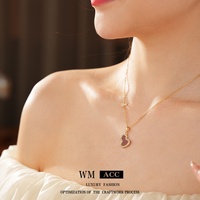 Kalung Liontin Bunga Vintage dari Baja Tahan Karat dengan Pesona Retro Bergaya Cina, Aksesori Fashion Mewah Serbaguna yang Sempurna.
