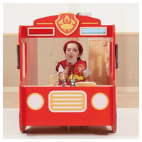 Ensemble de jeu de rôle pompier personnalisé en gros pour parc d'attractions intérieur, avec camion de pompiers en fibre de verre et en bois pour la maternelle