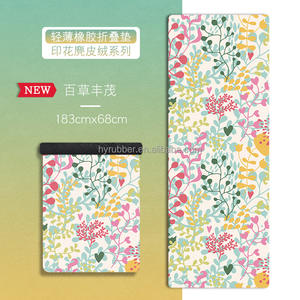 Toalla de Yoga Plegable de Gamuza, 72'' X 27'' X 1 mm, Ligera, Fácil de Transportar, Base Antideslizante, Ecológica, con Bolsa de Transporte - Product Image 3