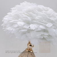 Lampe de chevet élégante de style nordique MKMJ, plume, base en verre et métal doré, lumière chaude, lampe de table pour chambre à coucher, décoration de mariage, décoration de la maison
