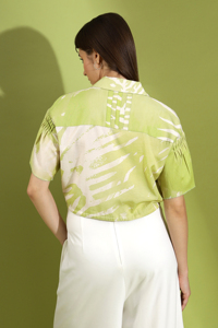 Haut court imprimé vert à manches courtes, boutonné, décontracté et tendance, avec poche avant et ourlet à nouer pour femme - Product Image 5