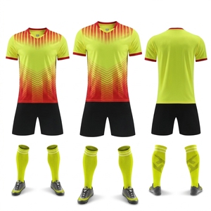 Contactez-moi pour acheter le maillot de football respirant et confortable de la saison précédente de la ligue italienne 0708 pour homme - Product Image 1