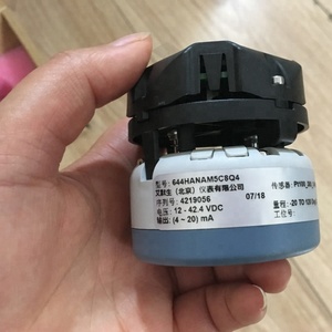 เซ็นเซอร์วัดอุณหภูมิ Rose Mount 644 แบบ 4-20mA HART Pt100 RTD พร้อมจอ LCD และการปรับเทียบ Q4 รุ่น 644HANAM5C8Q4 - Product Image 6