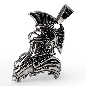 Collar con Colgante de Acero Inoxidable 316L Resistente al Agua, Collar con Diseño de Casco de Guerrero Espartano, Estilo Vintage para Hombre - Product Image 1