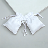 Vente en gros de sacs à poussière en tissu satiné beige imprimé avec logo personnalisé, différentes tailles, pour bijoux et cadeaux