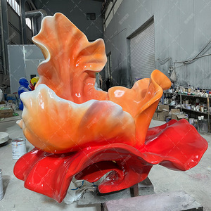 Sculpture florale extérieure sur mesure en fibre de verre, forme abstraite irrégulière, pièce d'art décorative faite à la main, à poser au sol - Product Image 2
