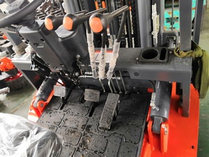 Fabrika fiyat FD20 2 sahne 3m direk manuel şanzıman kargo taşıma forklift için 2 ton dizel forklift 2.5t - Product Image 4