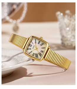 Reloj de pulsera de cuarzo para mujer, de lujo, dorado, cuadrado, con esfera de nácar, números romanos y brazalete acanalado. - Product Image 6