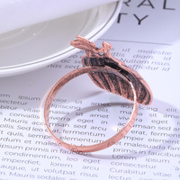 Anneau de serviette en métal bronze antique de haute qualité, réaliste et effrayant, en forme de citrouille, artisanat en alliage pour Halloween, maison hantée, banquet, dîner