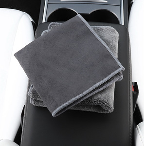 Serviette de nettoyage de voiture en microfibre 30x60 cm, grise, en polaire corail double face, pour le detailing intérieur automobile - Product Image 2