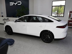 2025 BYD E7, интеллектуальное вождение, седан среднего размера, Электромобиль 520 км, литиевая батарея, рулевое управление новыми автомобилями - Product Image 4