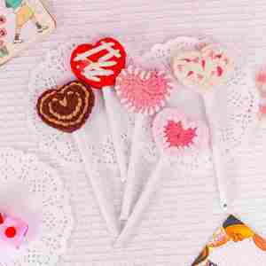 Handmade Crochet Valentine's Day Sweets Plush Toys Customizable Knitted <b>Chocolate</b> & Cake Dolls for Gift Shop Wholesale - Product Image 3
