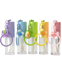 Tube en plastique transparent de 4 ml populaire en stock avec couvercle à pince coloré et porte-clés pour emballage de brillant à lèvres, tube vide cosmétique en ABS